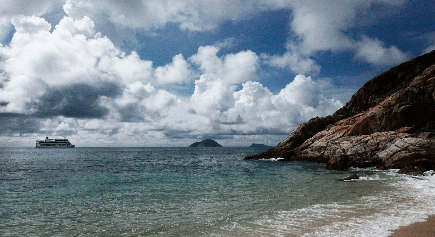 Snorkelling the Great Barrier Reef After 50: Calm, Guided and Unforgettable